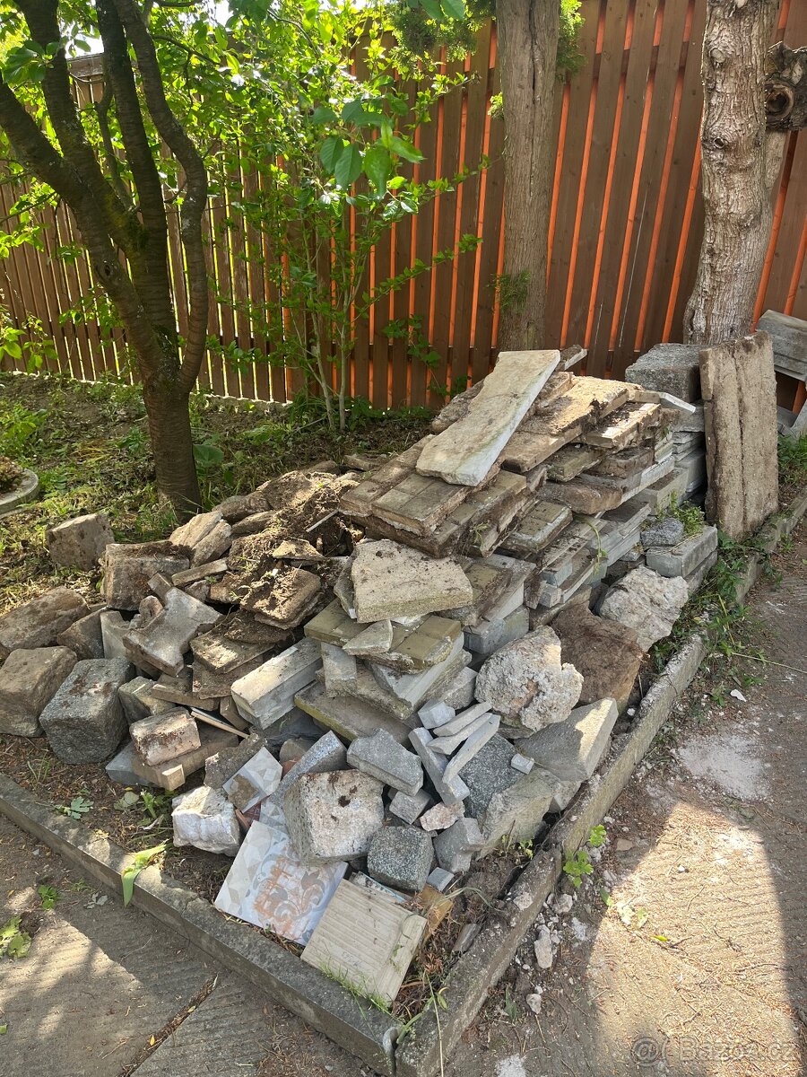 Darujeme za odvoz – různé kameny a šutry