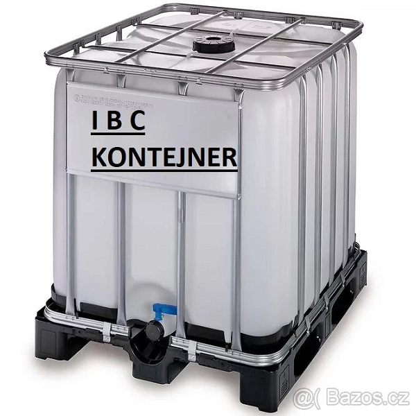 IBC nádrže na vodu.
