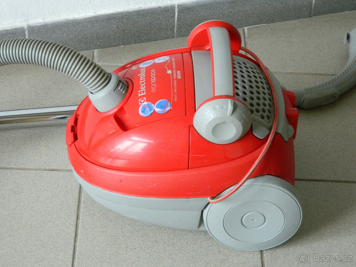 Vysavač Electrolux 1800W