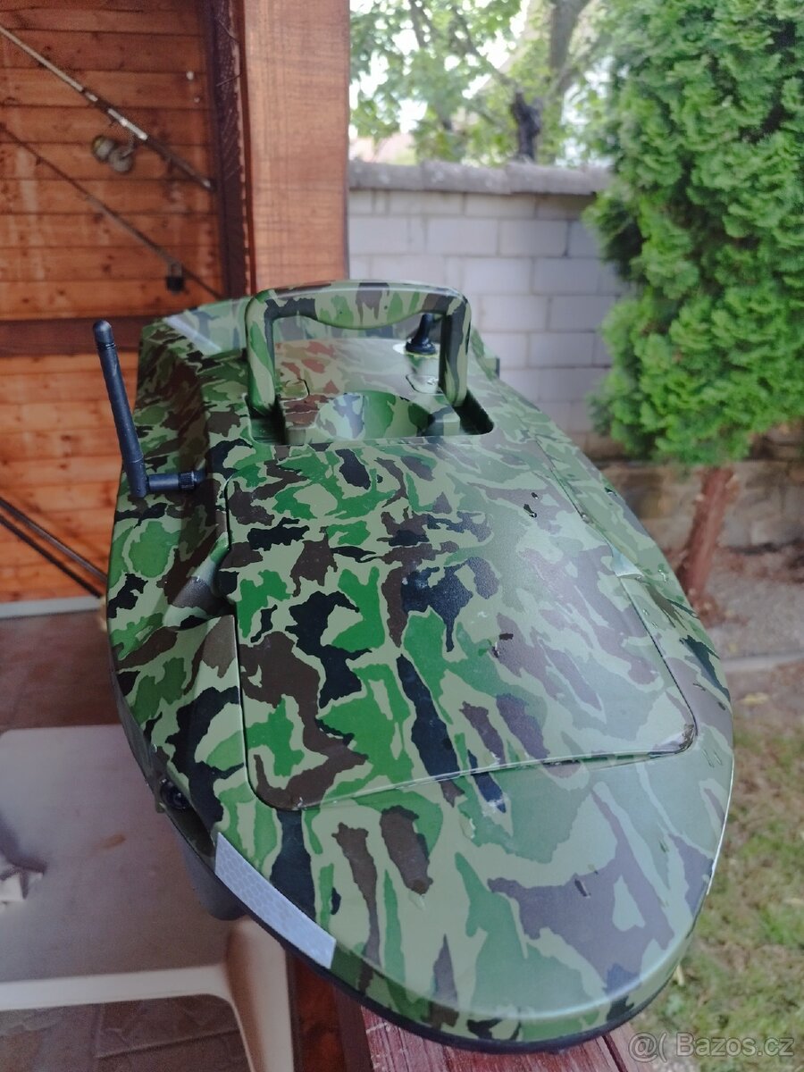 Loďka Devict tanker mono