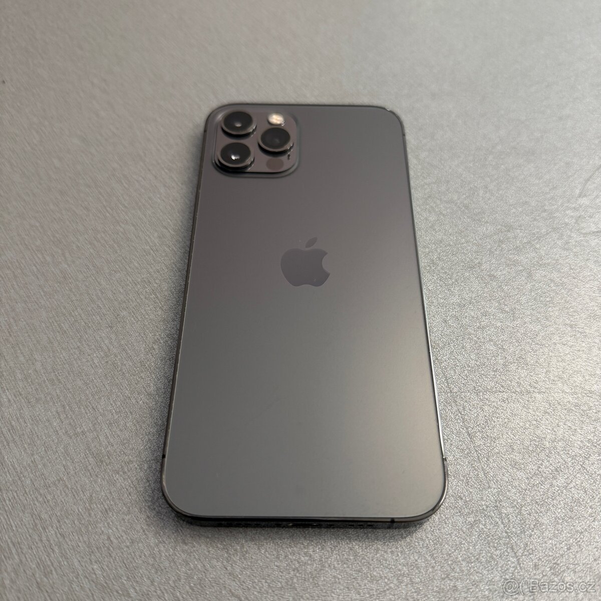 iPhone 12 Pro 128GB, 100% baterie, pěkný stav, rok záruka