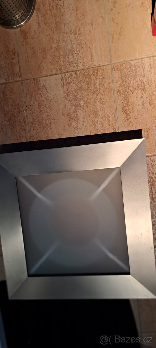 Prodám svítidla halogen, kombinace skla a nerezu