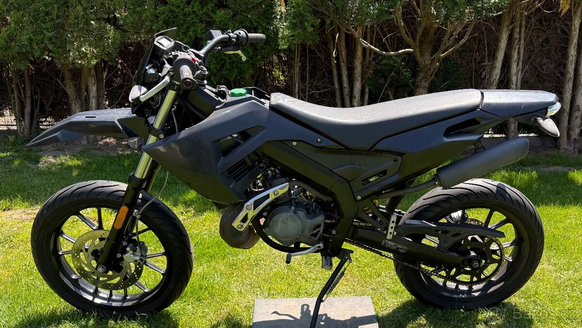 Aprilia SX 50, Derbi Senda 50
