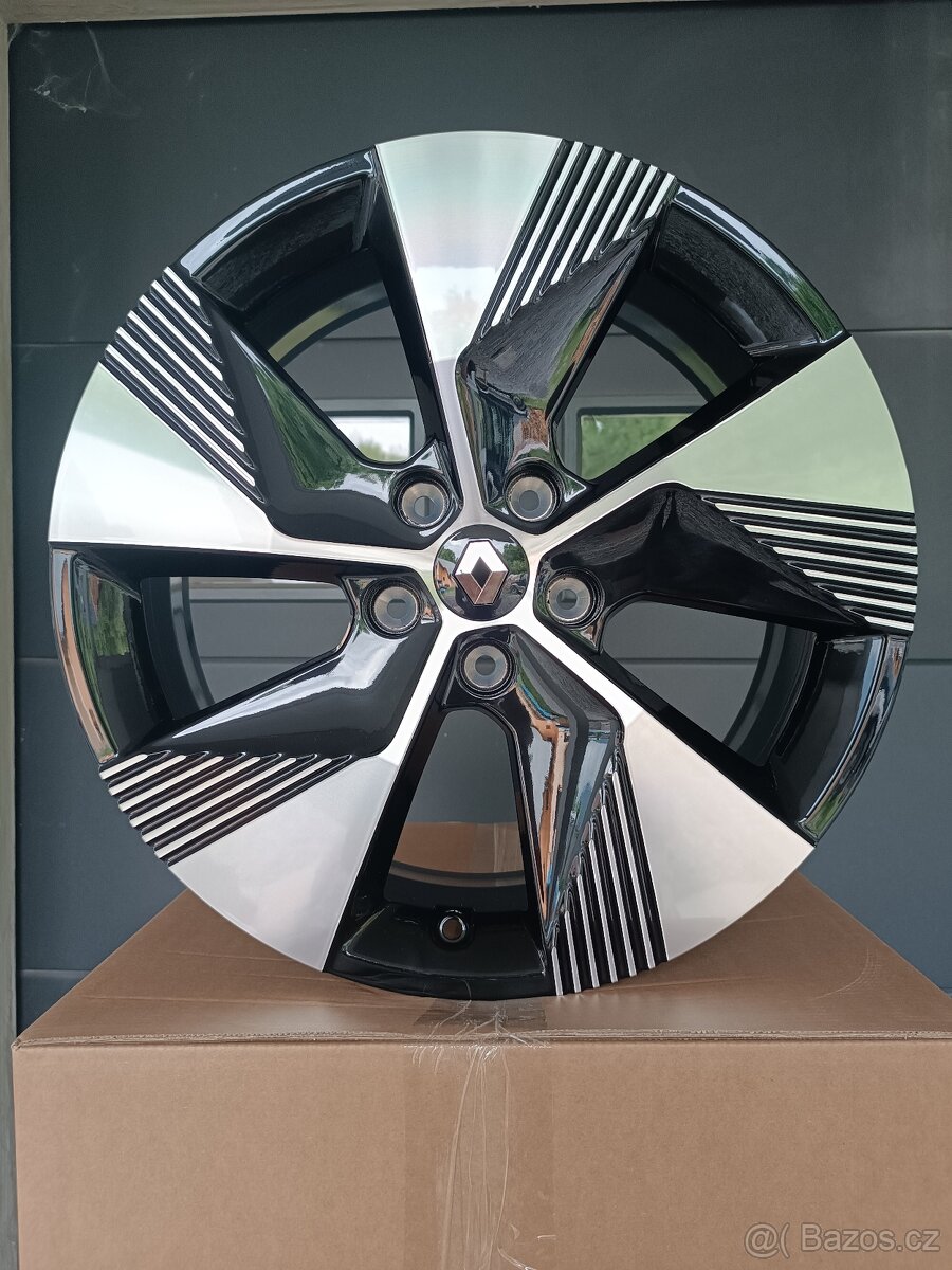 Renault Megane E-tech R18