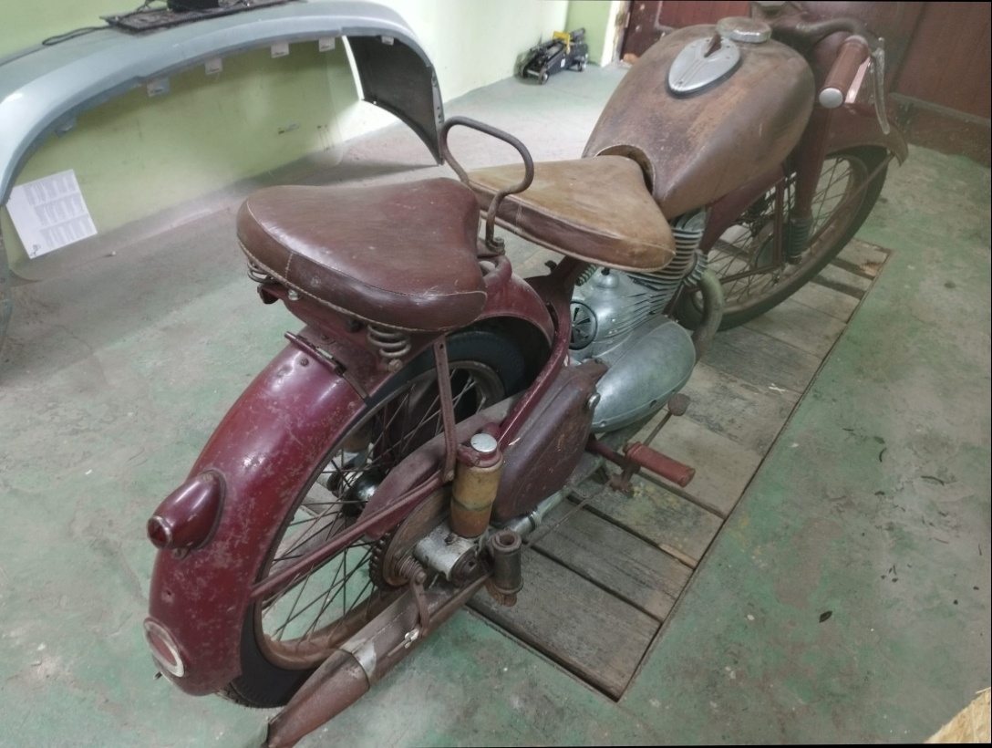Jawa pérák 250 s Tp