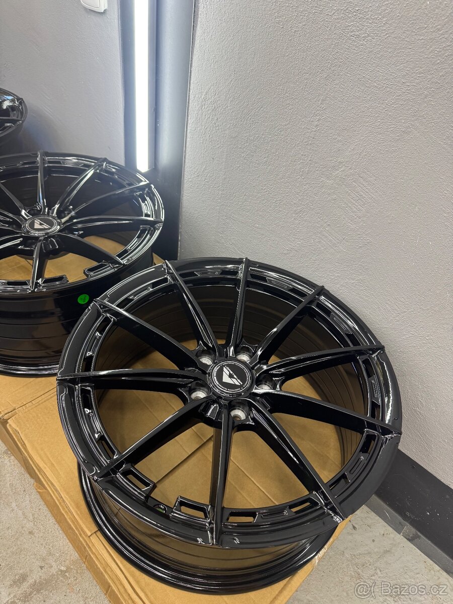 Nové Alu R18 5x112