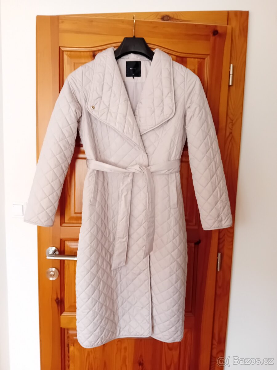 Kabát prošívaný Mohito v.36 béžový