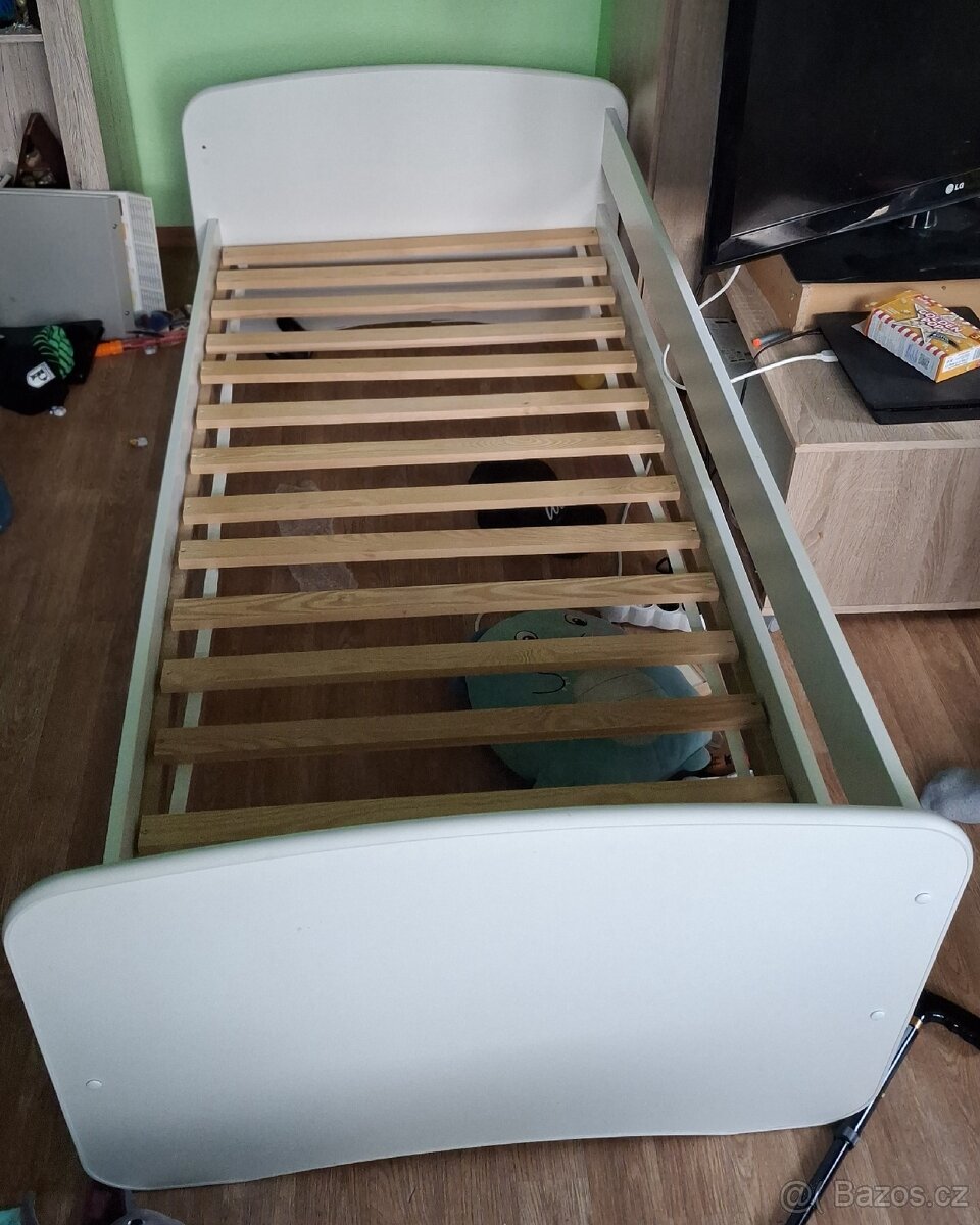 Dětská postel