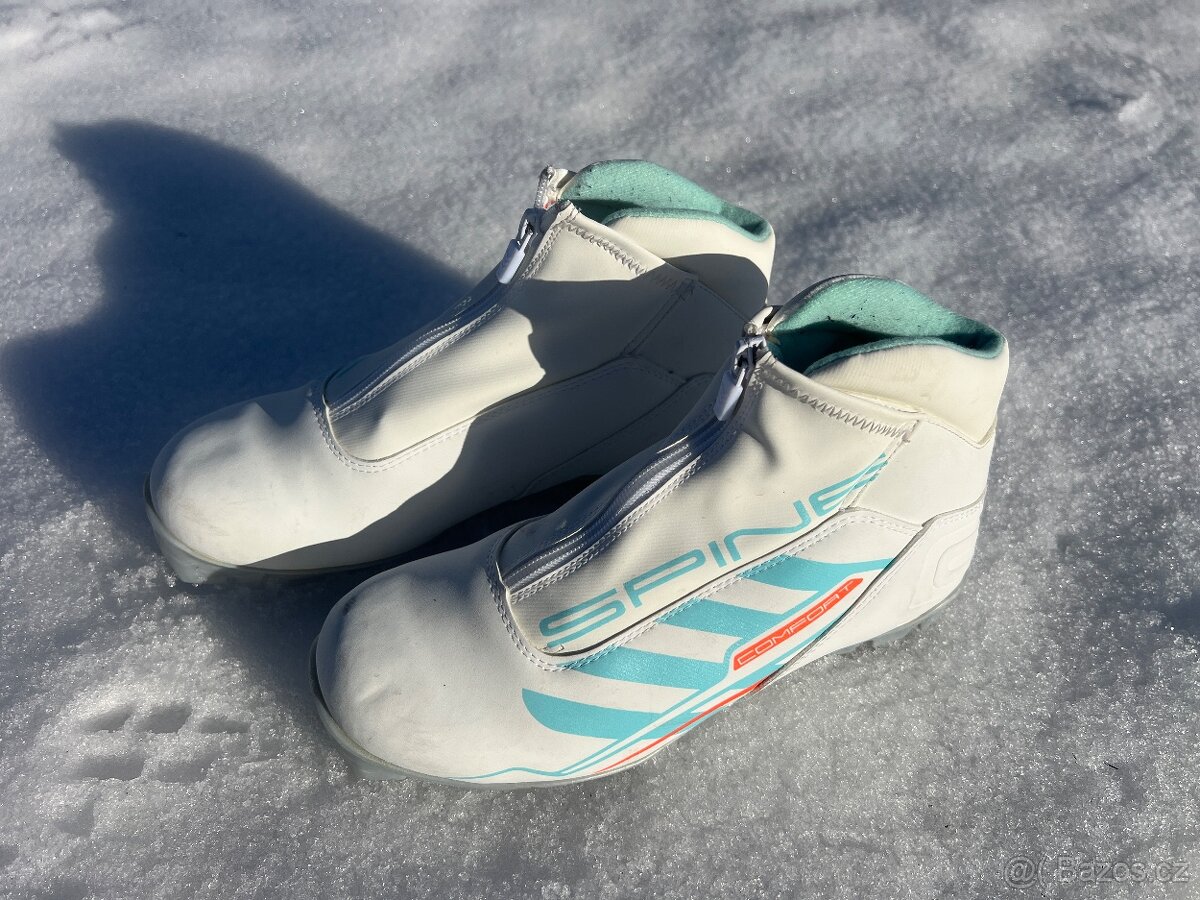 Dámské boty na běžky - klasika, vel 39, jako nové