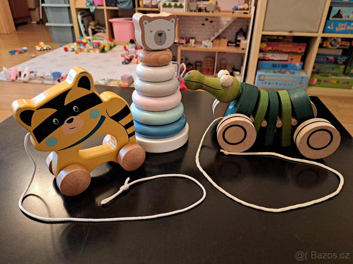 Dřevěné hračky - vkládací kostka, mýval, krokodýl