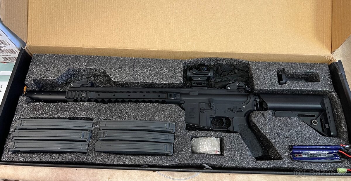 Airsoft zbraň M4/M16 Specna Arms