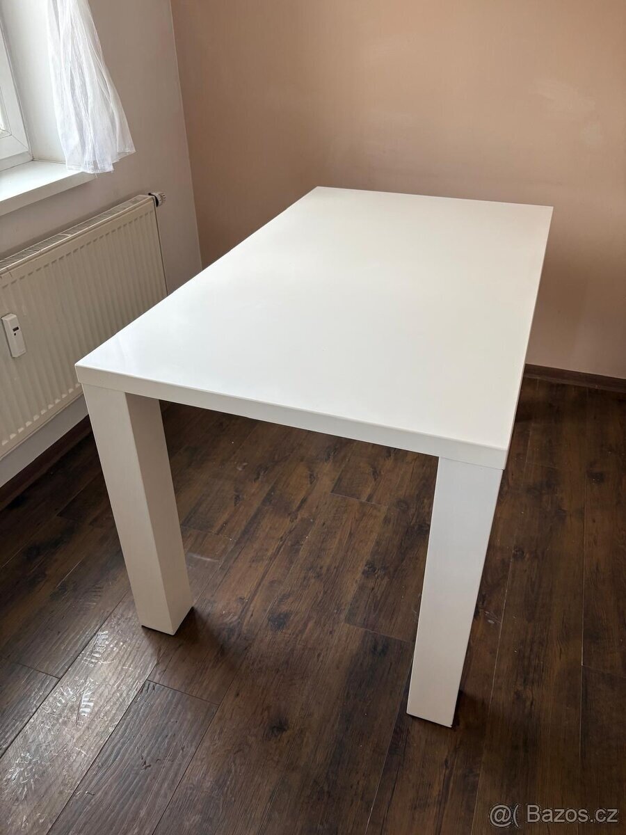 Jídelní stůl Ikea