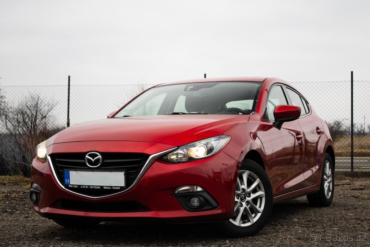 Prodám ojeté osobní auto Mazda 3 Hatchback 2015