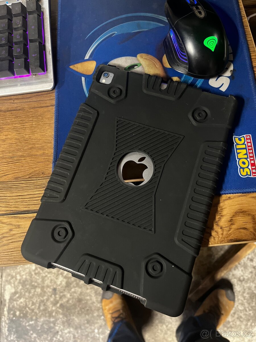 Apple iPad 128gb 2019 model
