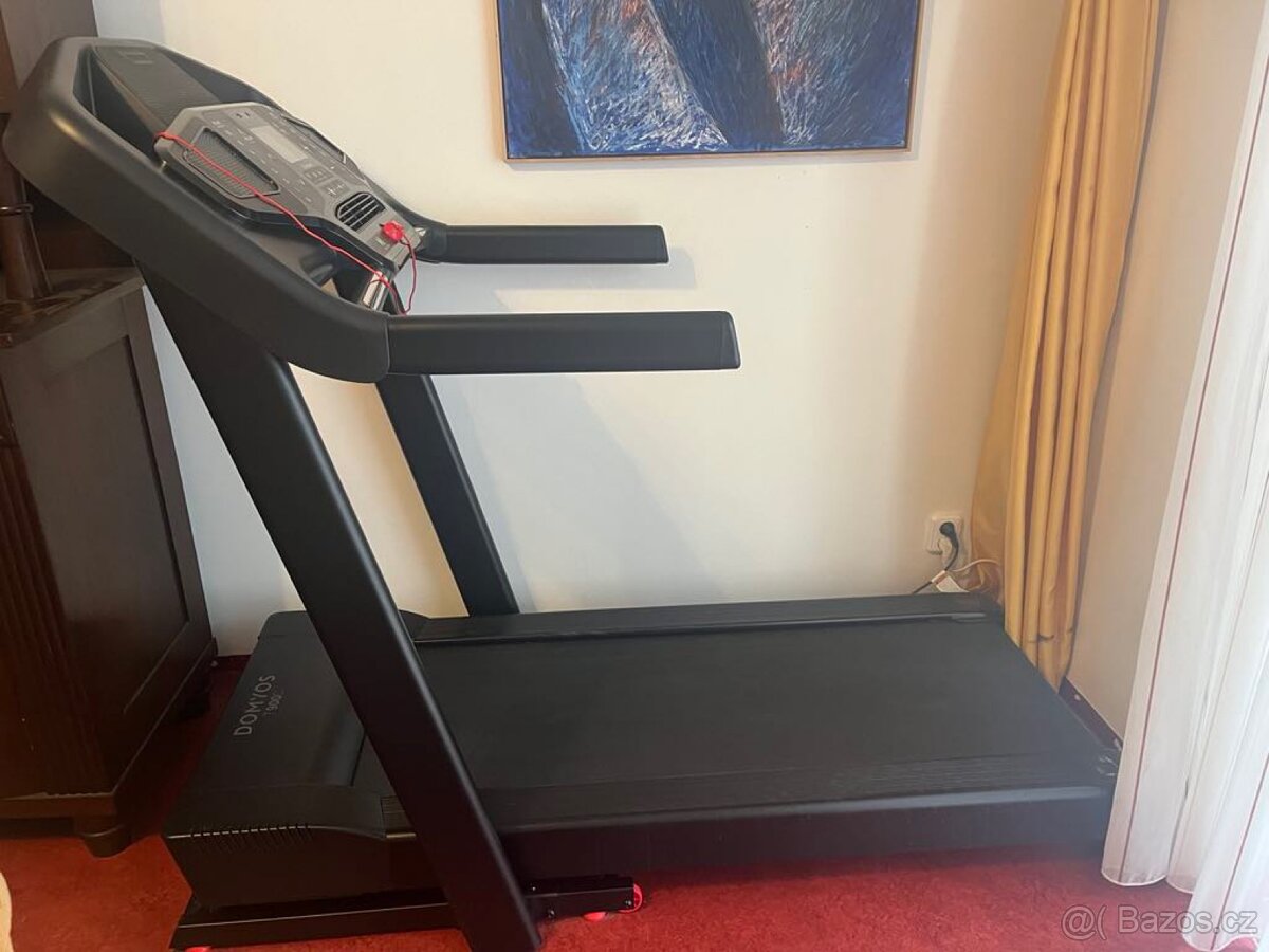 Běžecký pás T900C 50×143 cm