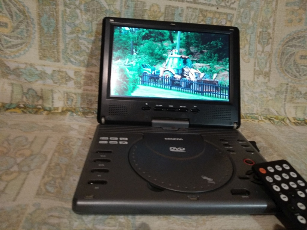 Přenosný LCD televizor