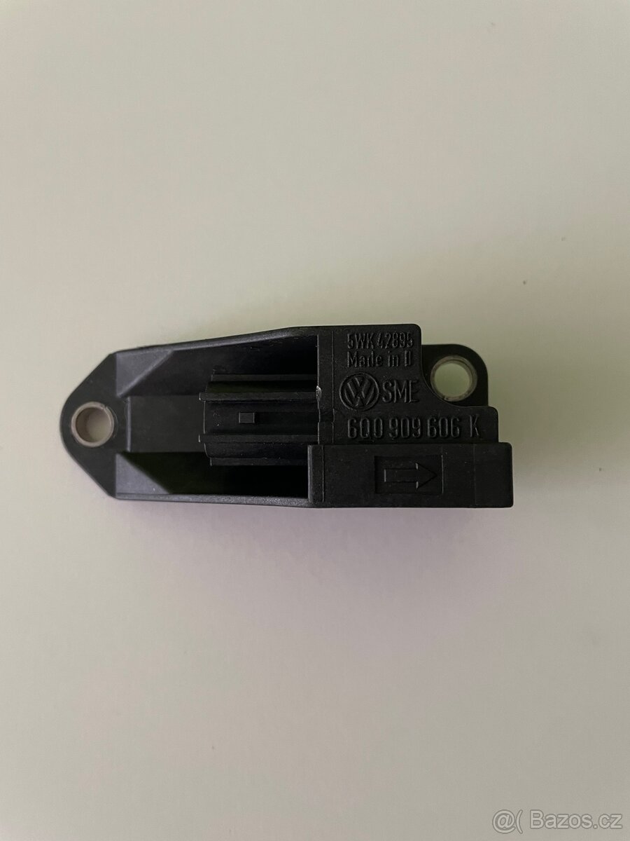 Senzor airbagu 6Q0909606k