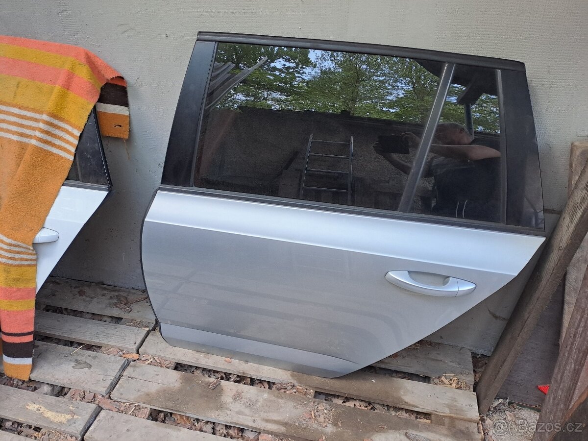 Škoda Octavia III 3 kombi levé zad. dveře.