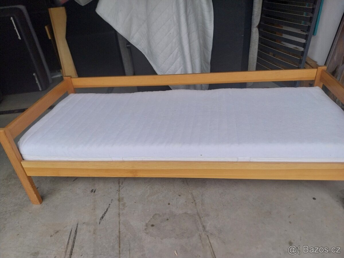 Postel včetně roštu a matrace 80x200