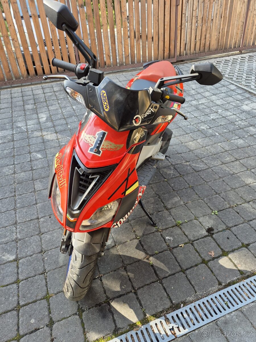 Prodám skútr Aprilia SR 50