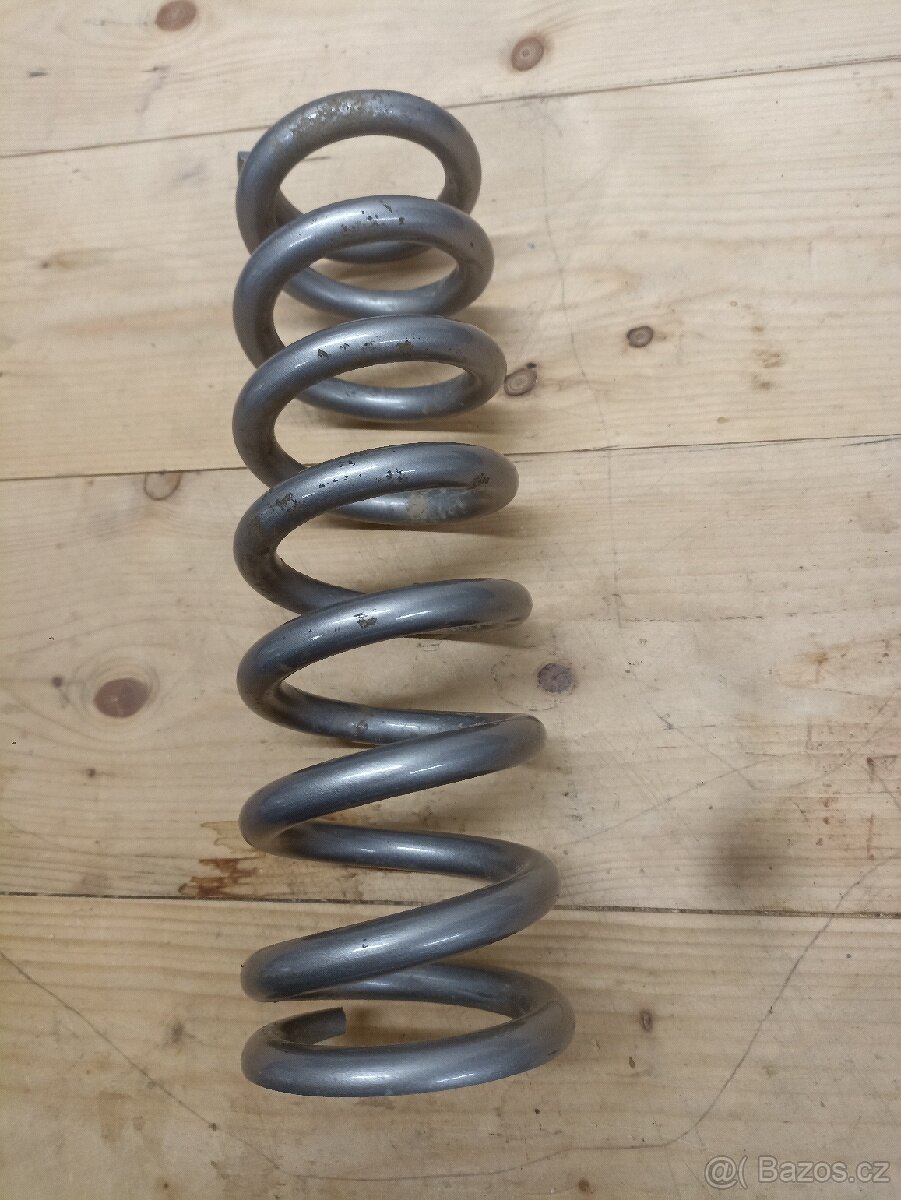 Honda 250L pružina