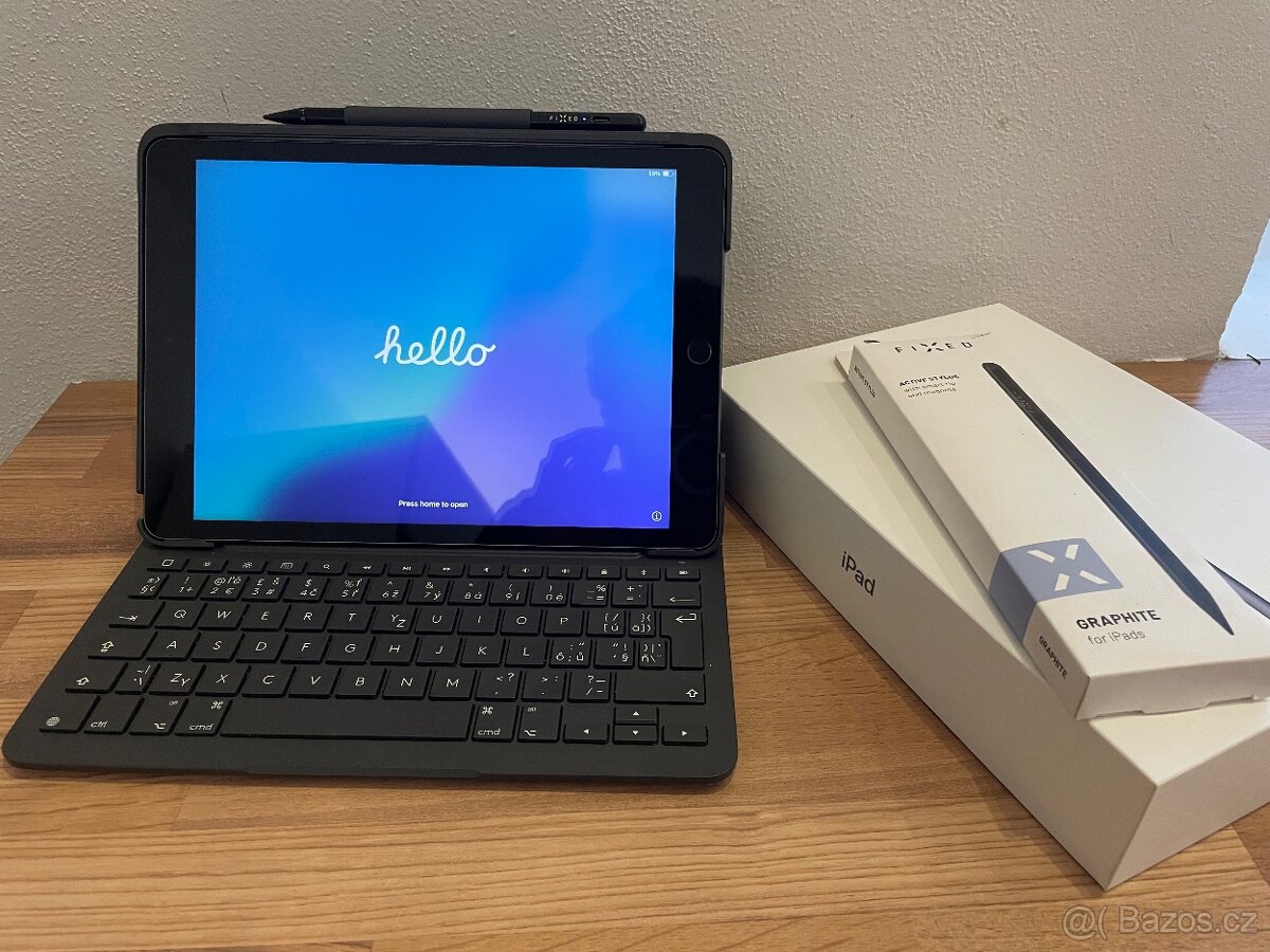 Apple IPad 9. generace + klávesnice LOGITECH + stylus FIXED
