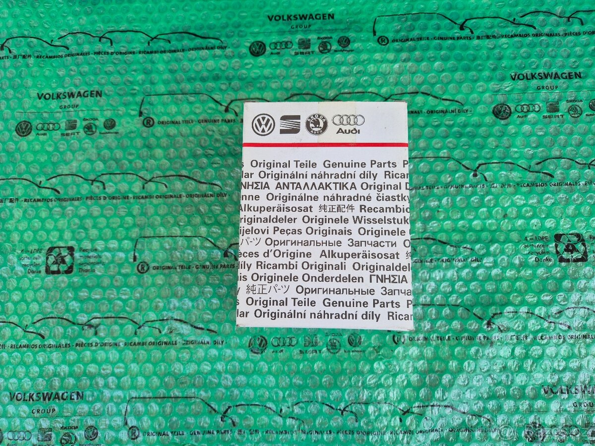 držák přepínačů pod volantem Škoda Felicia od 08/96 6U095355