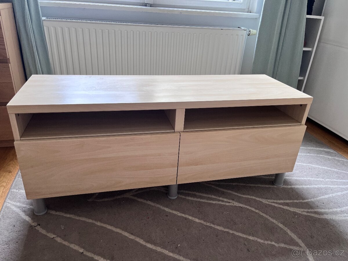 TV stolek IKEA, starší varianta modelu Besta
