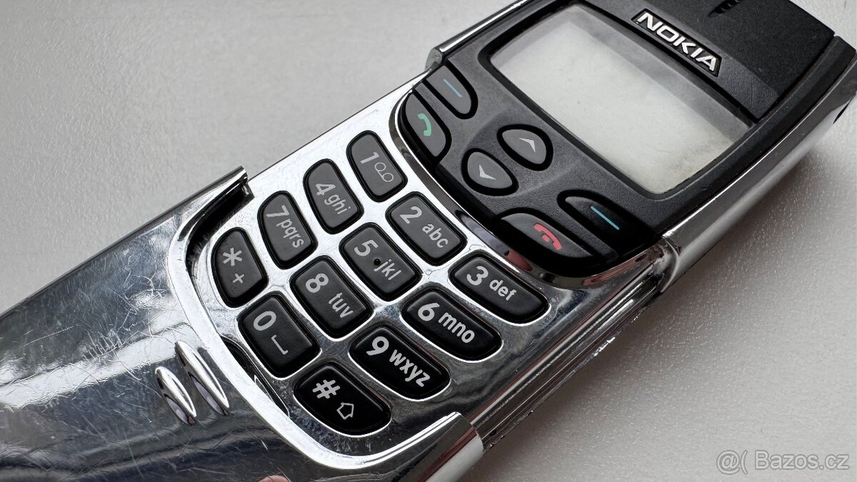 Nokia 8810