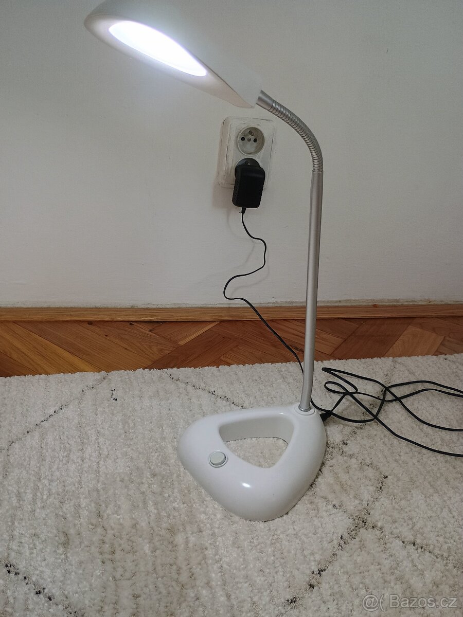 Světlo/lampička na stůl LED