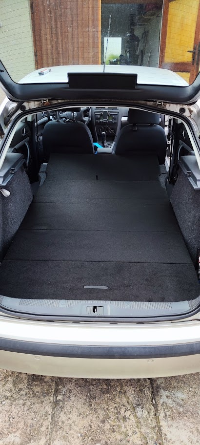 Lůžková úprava do vozu Škoda Octavia II