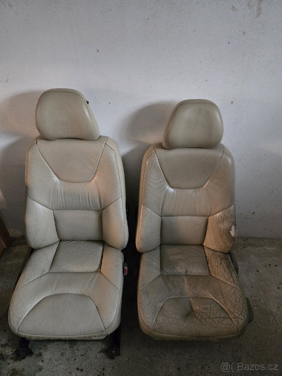 Sedačky Volvo XC70