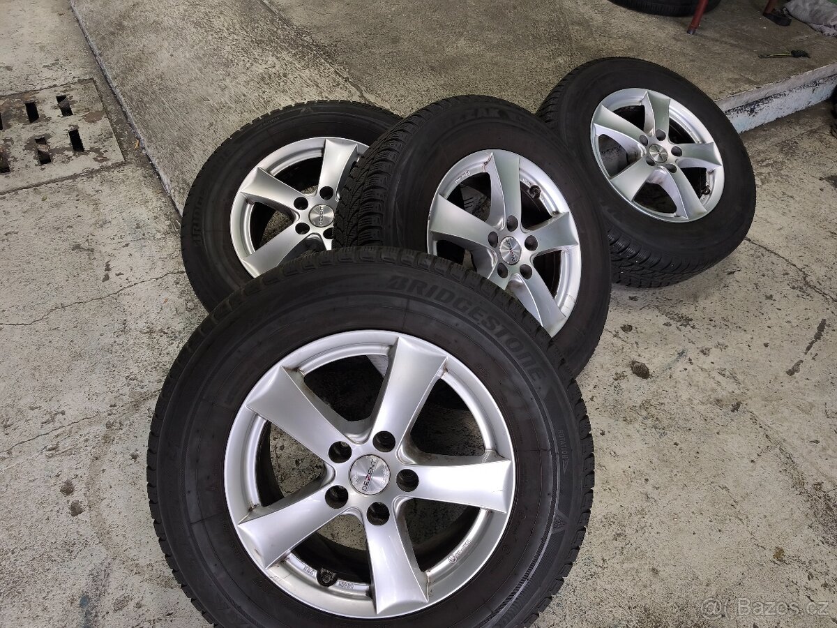 Alu kola 5x114,3 r17 na Hyundai TUSCON pneu 215/70 r16