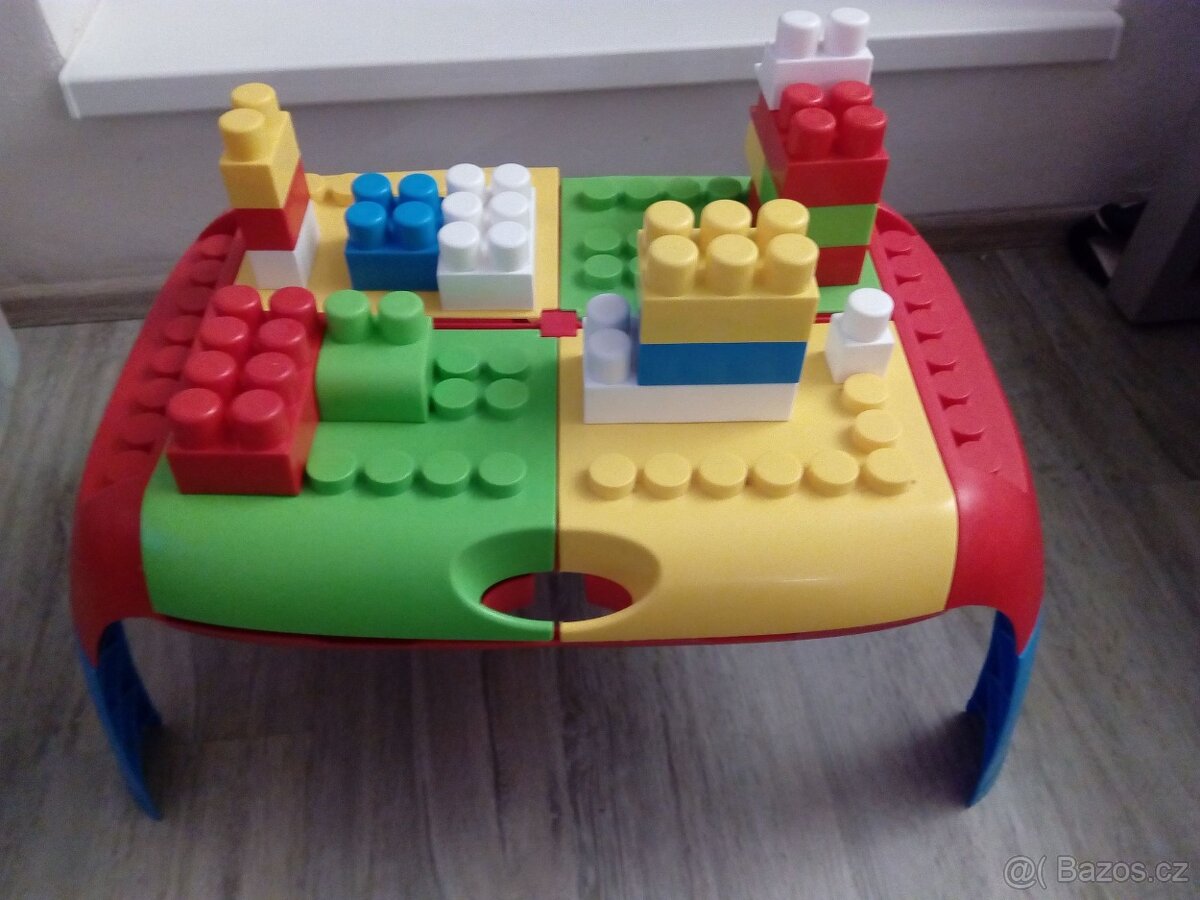 Stolek lego