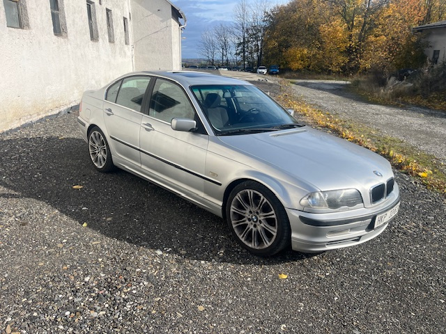 BMW 328I