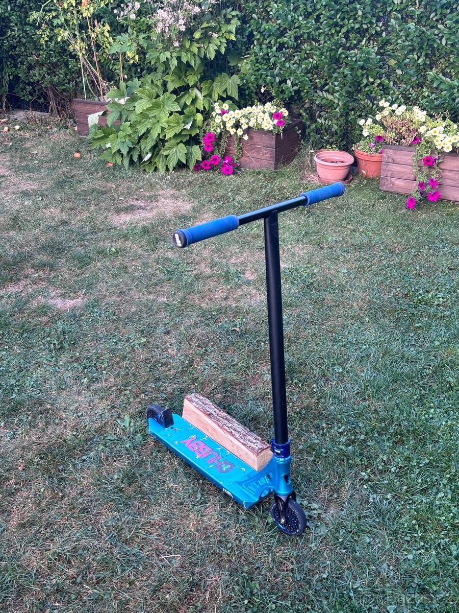 Prodám custom freestyle koloběžku – téměř nejetá