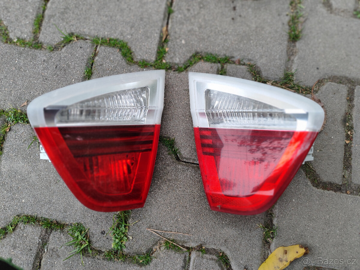 BMW E90 světla kufru