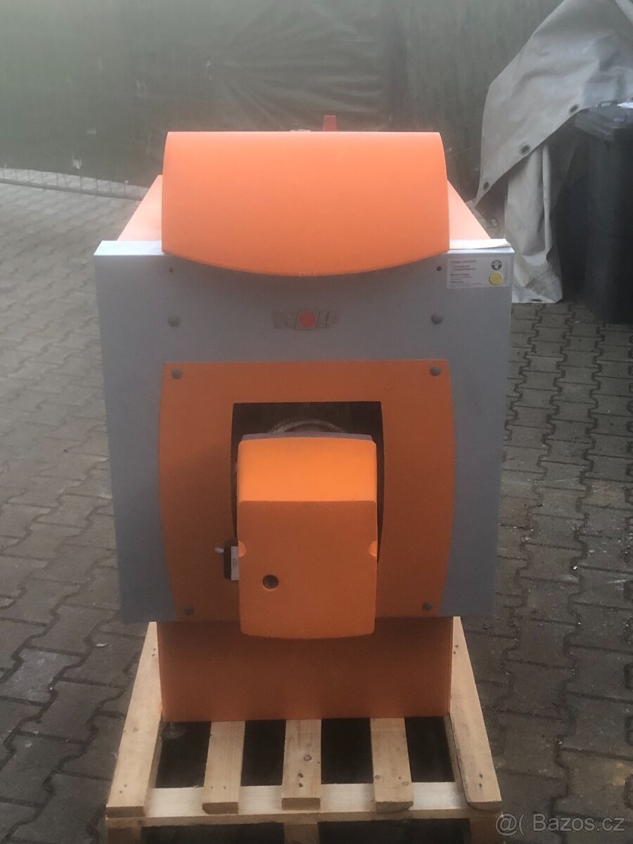 Prodám  kotel na olej 17 - 20 Kw