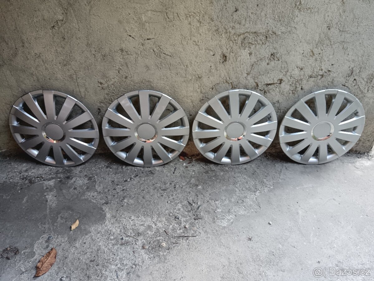 Univerzální poklice r 16