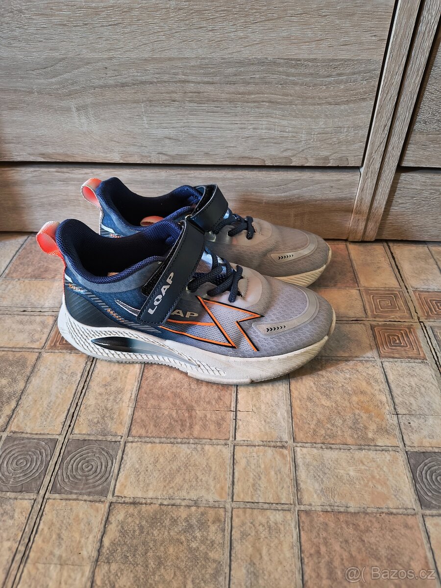 Sportovní boty Loap