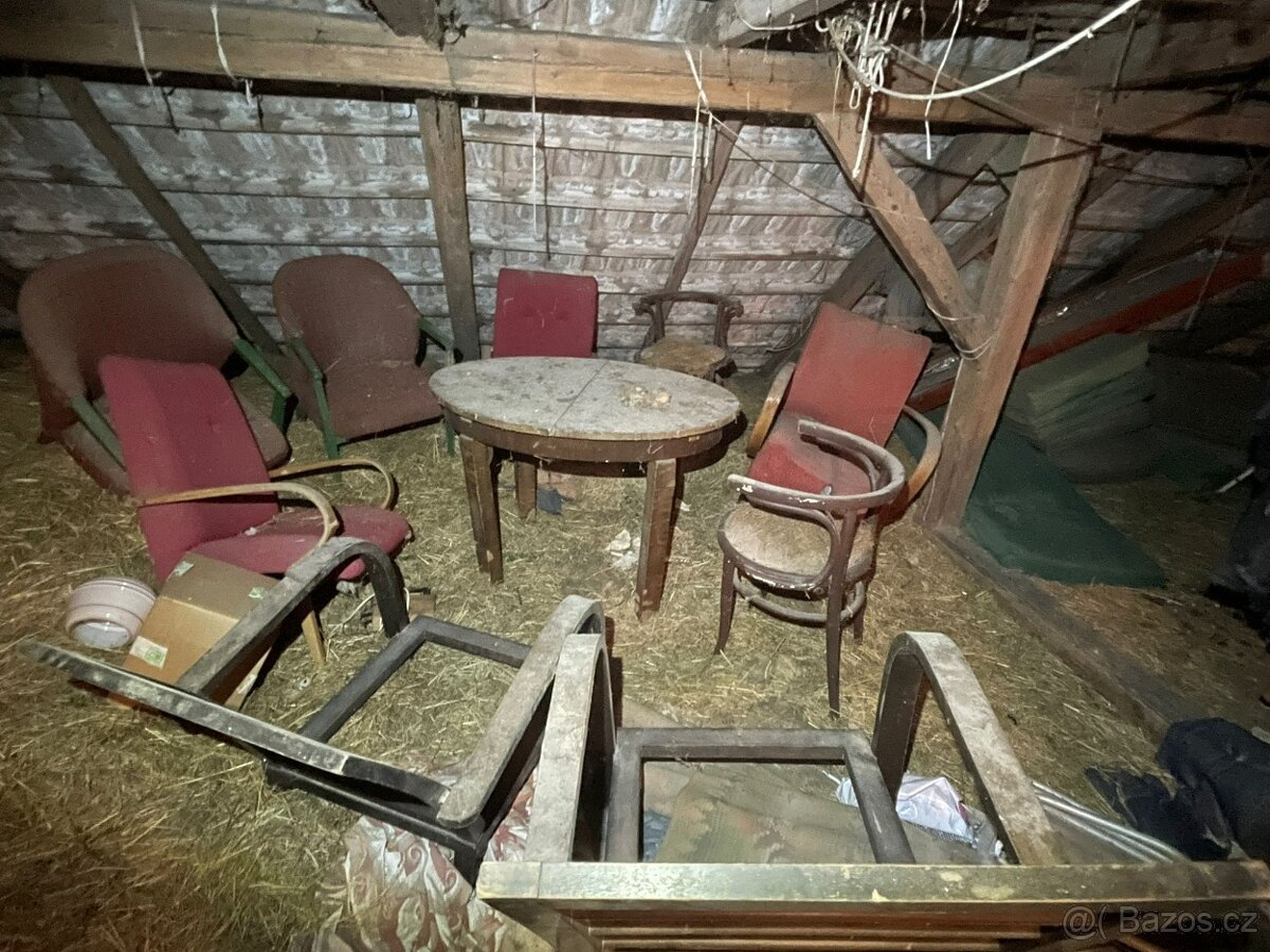 Starožitná křesla, židle a stůl