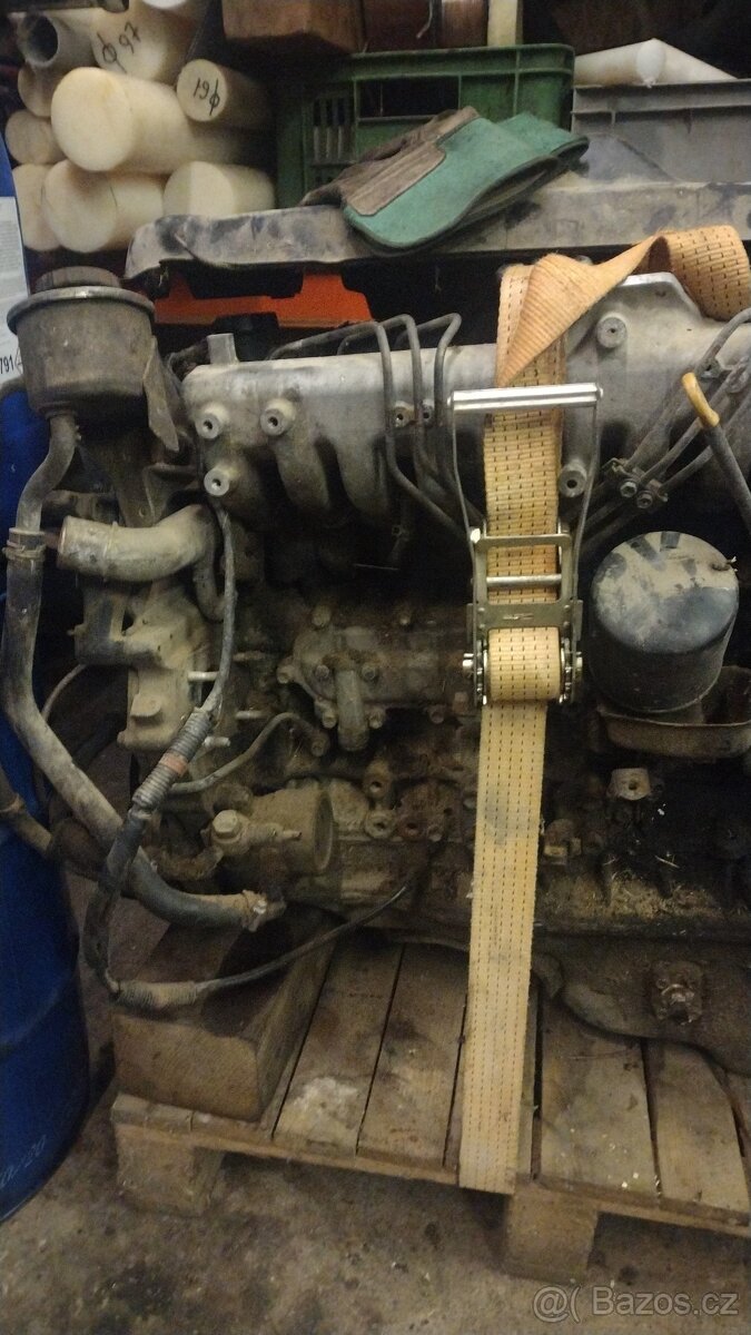 Holý motor Toyota Land Cruiser 100