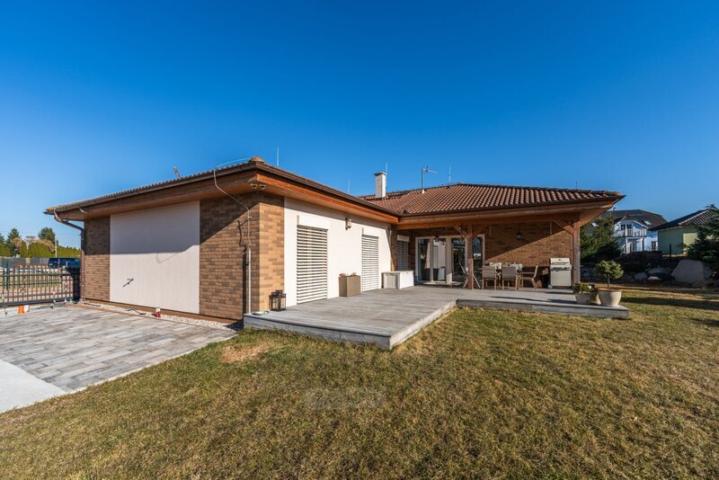 Prodej novostavby rodinného domu, 160 m2, pozemek 1602m2, Bl