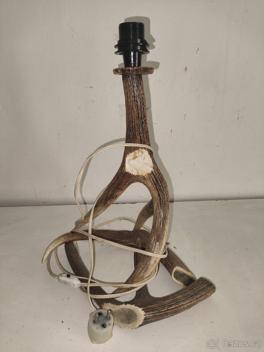 Lampa z paroží