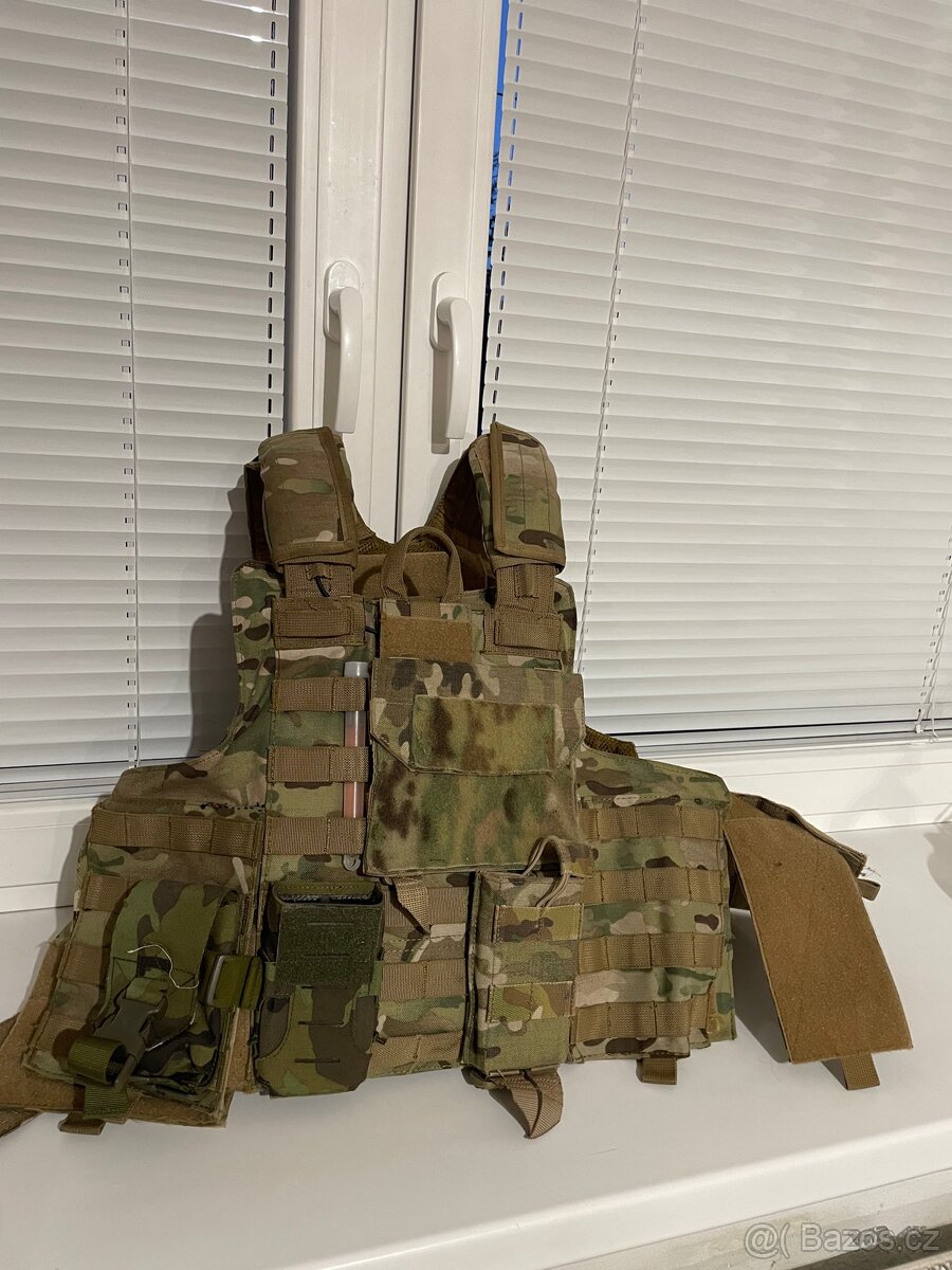 Taktická vesta multicam