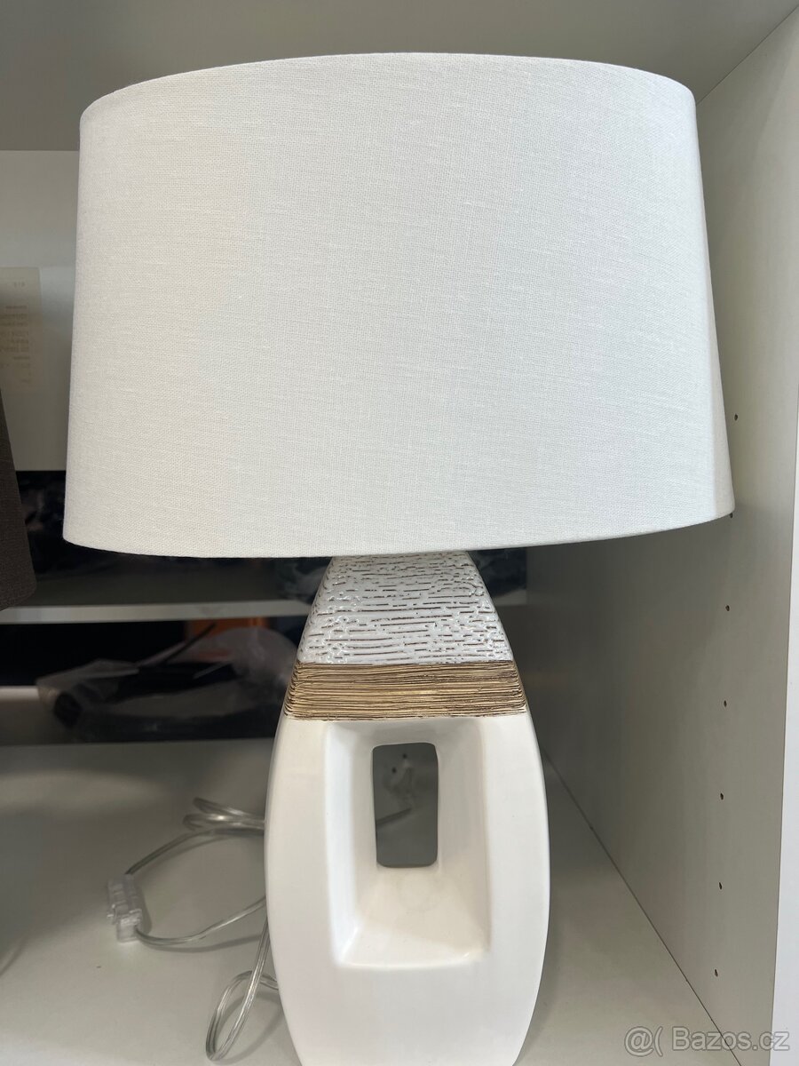 Stolní lampa Leah 4387