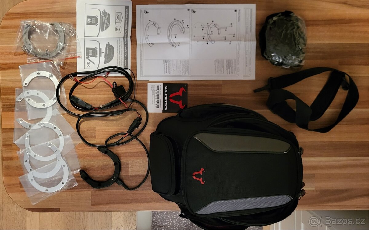 Tankbag SW-Motech City EVO Electric (11 l - 15 l) a podkova