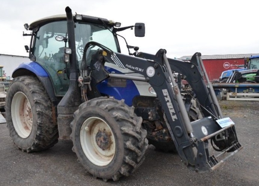 Steyr 4110 Profiline s čelním nakladačem (2016)