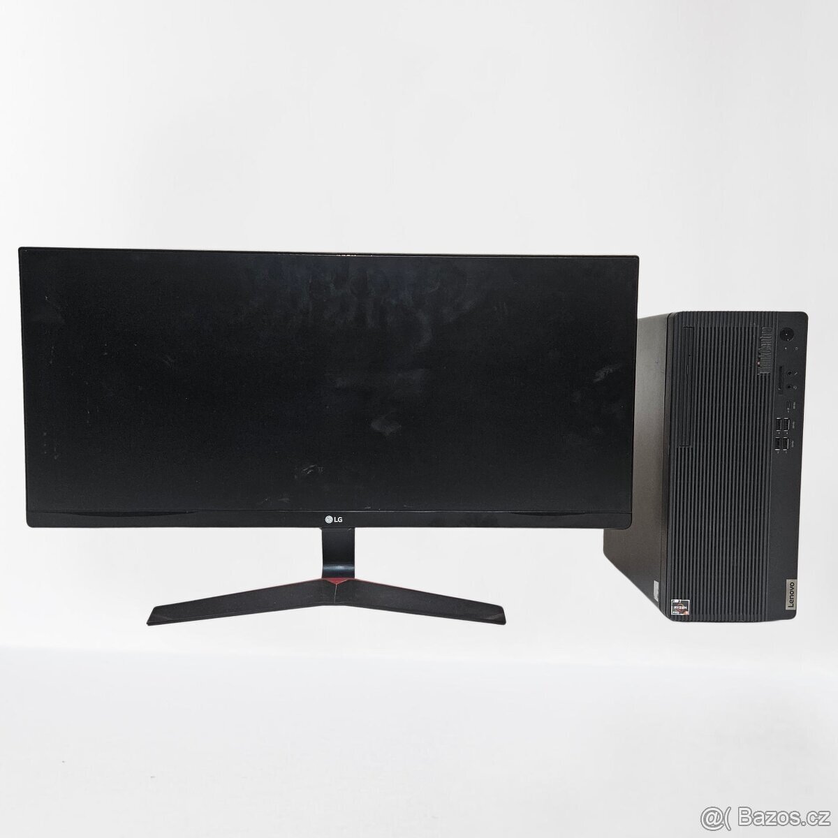 Stolní počítač Lenovo Thinkcentre + Monitor