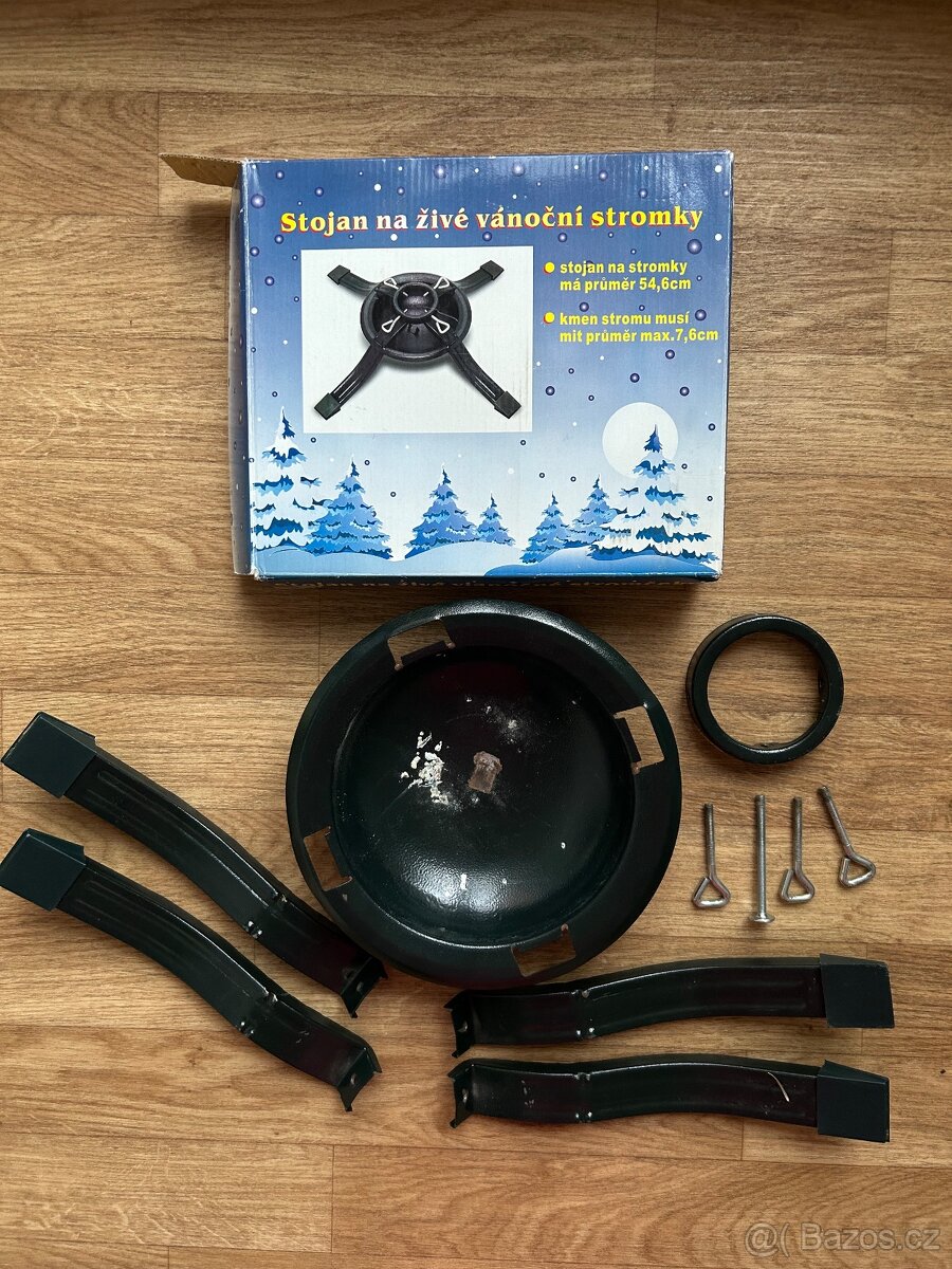 Stojan na stromek